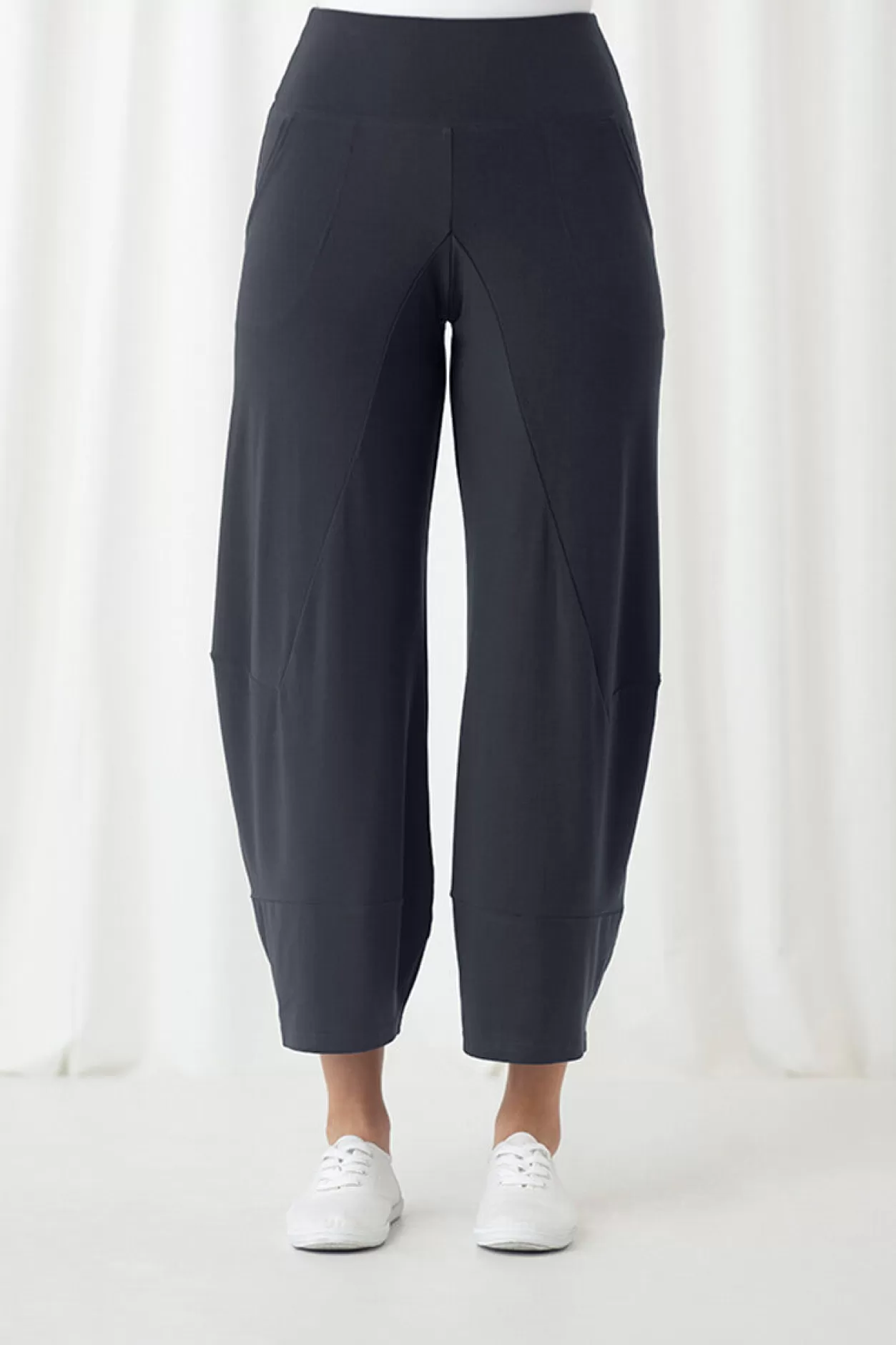 Women Sympli Angle Seam Lantern Pant