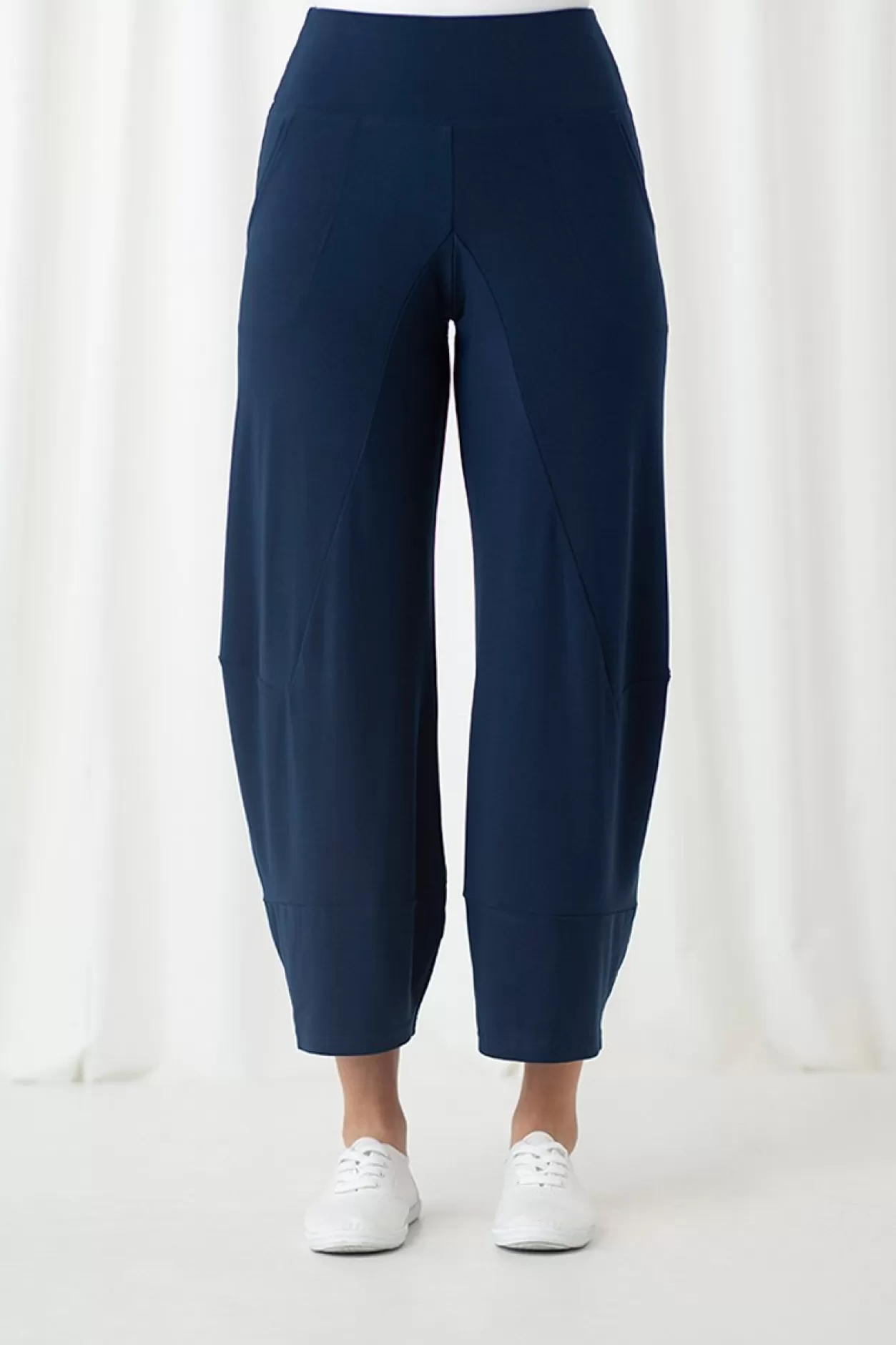 Women Sympli Angle Seam Lantern Pant