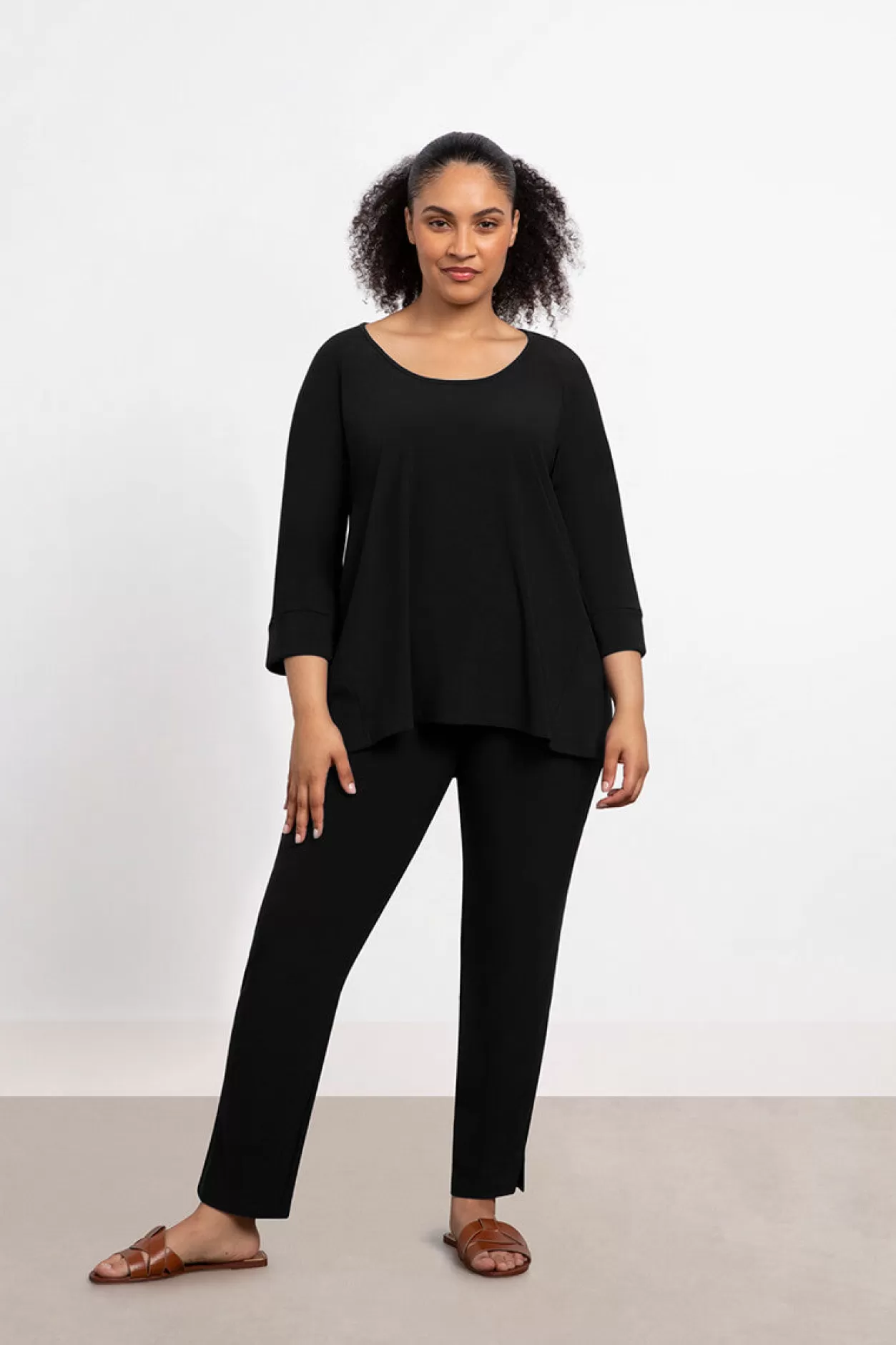 Women Sympli Angle Seam Raglan Top