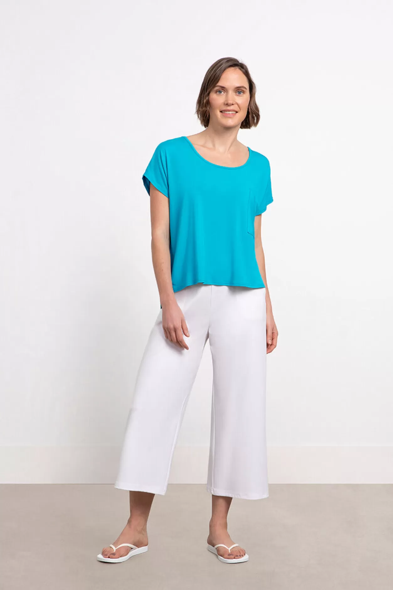 Women Sympli Bamboo Dolman Pocket Top