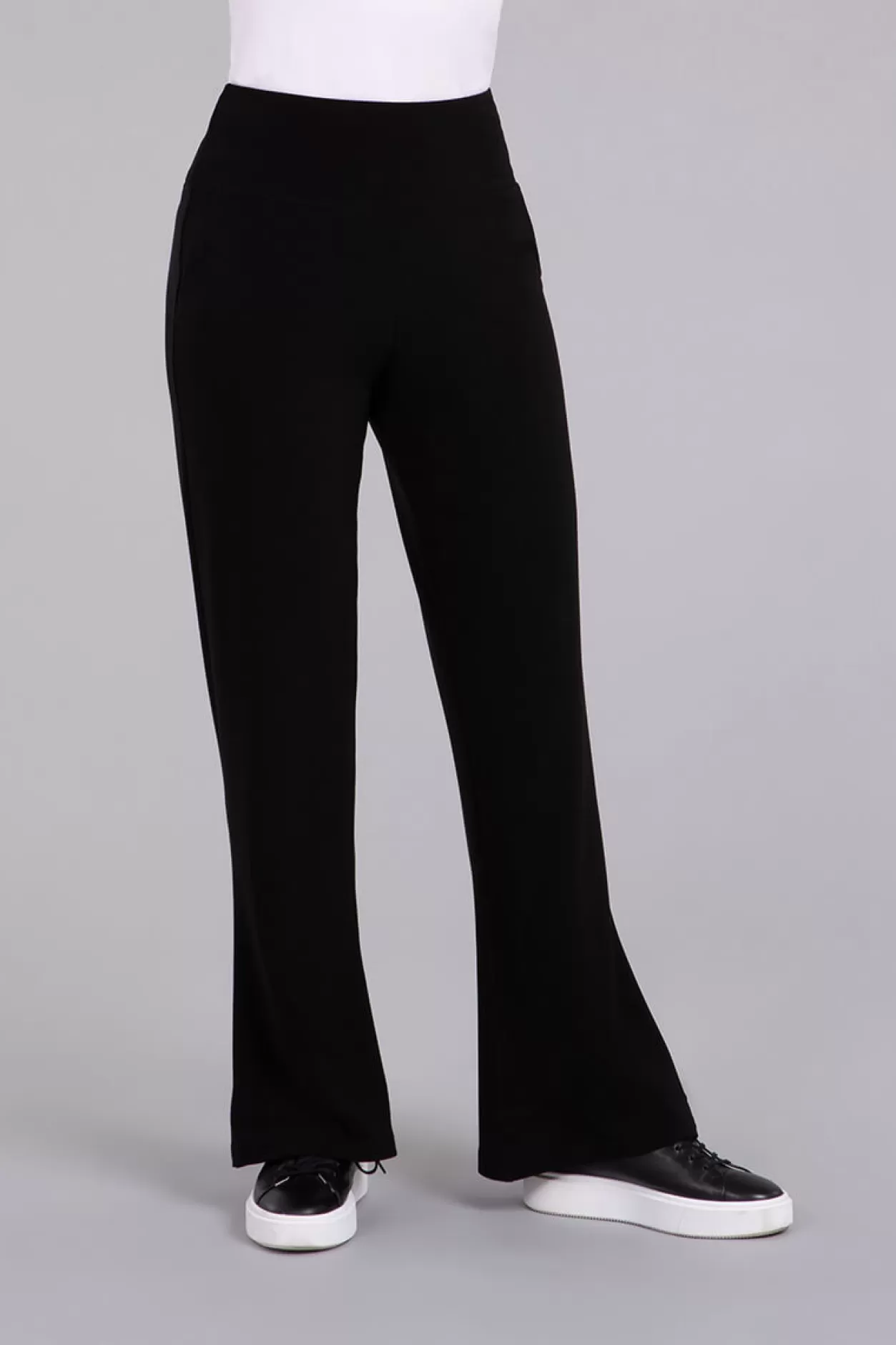 Women Sympli Bootcut Pant