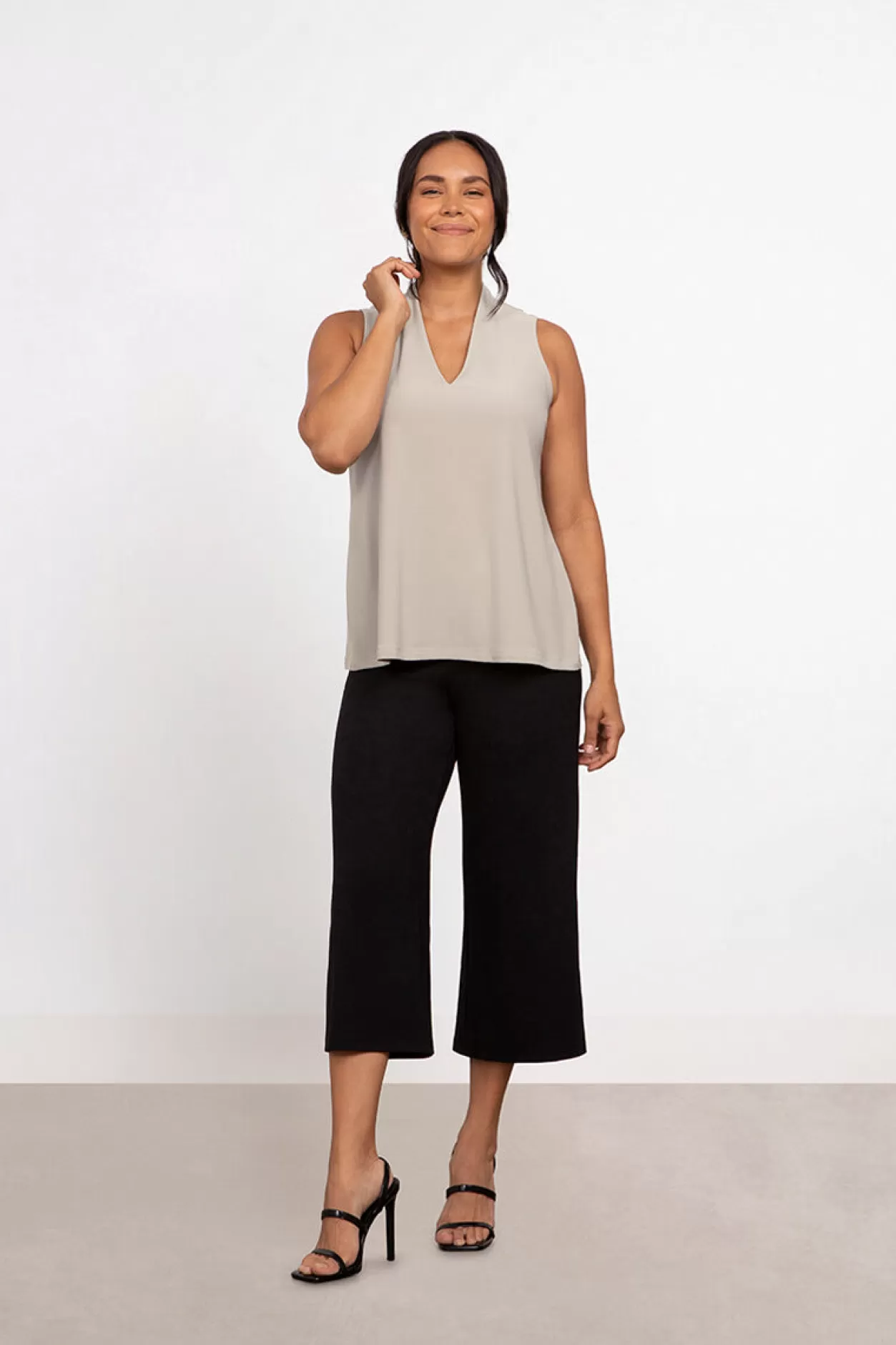 Women Sympli Deep V Trapeze Tank