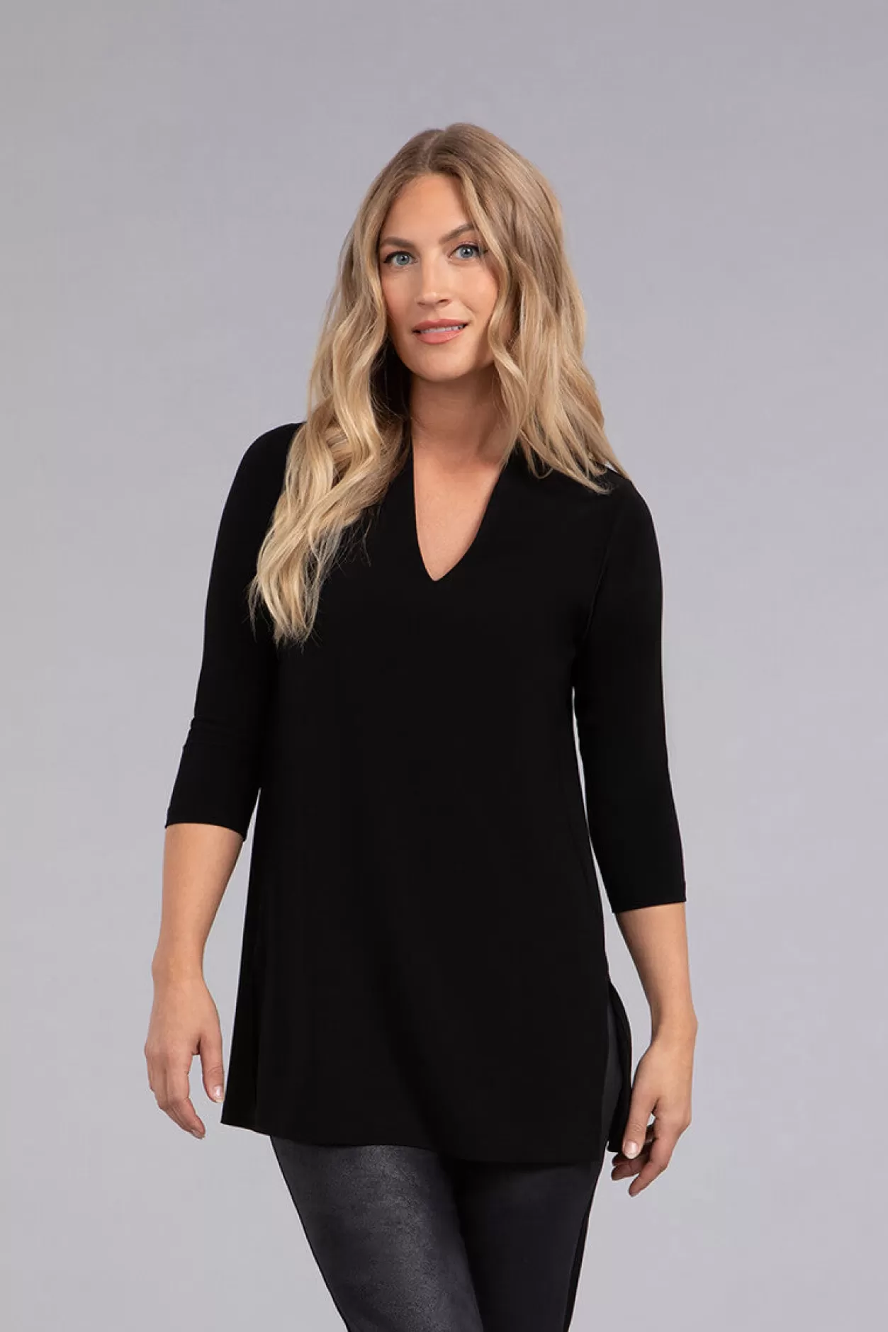 Women Sympli Deep V Tunic