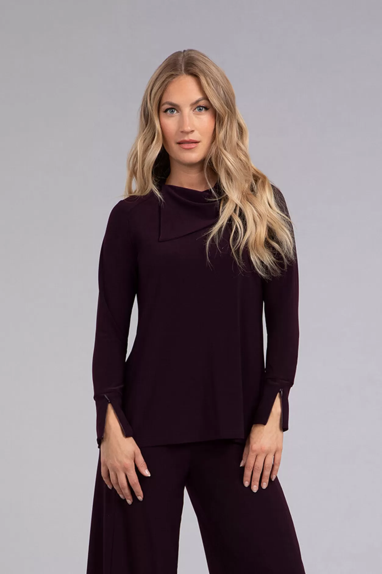 Women Sympli Foldover Neck Top