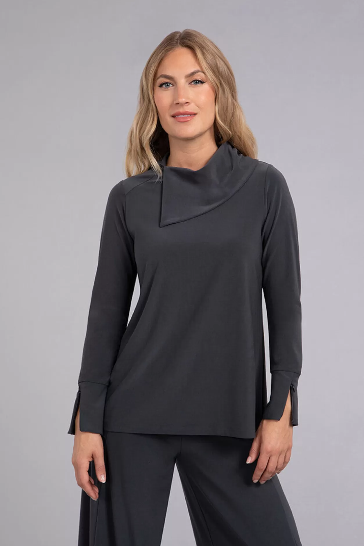 Women Sympli Foldover Neck Top