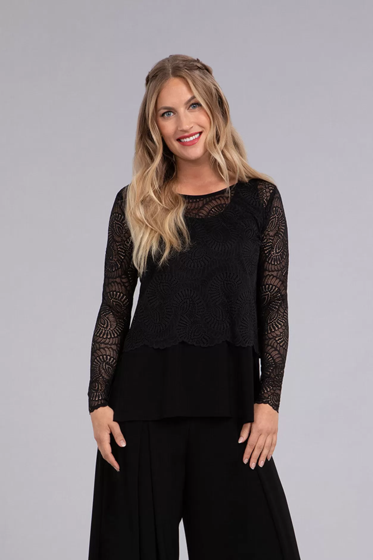 Women Sympli Lace Go To Cropped T