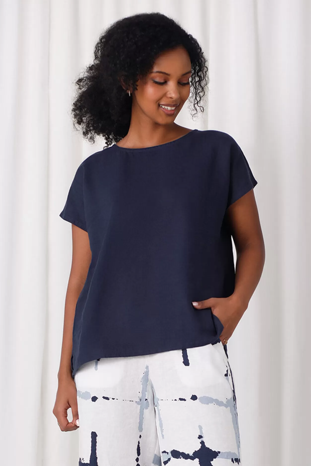 Women Sympli Linen Dolman Top