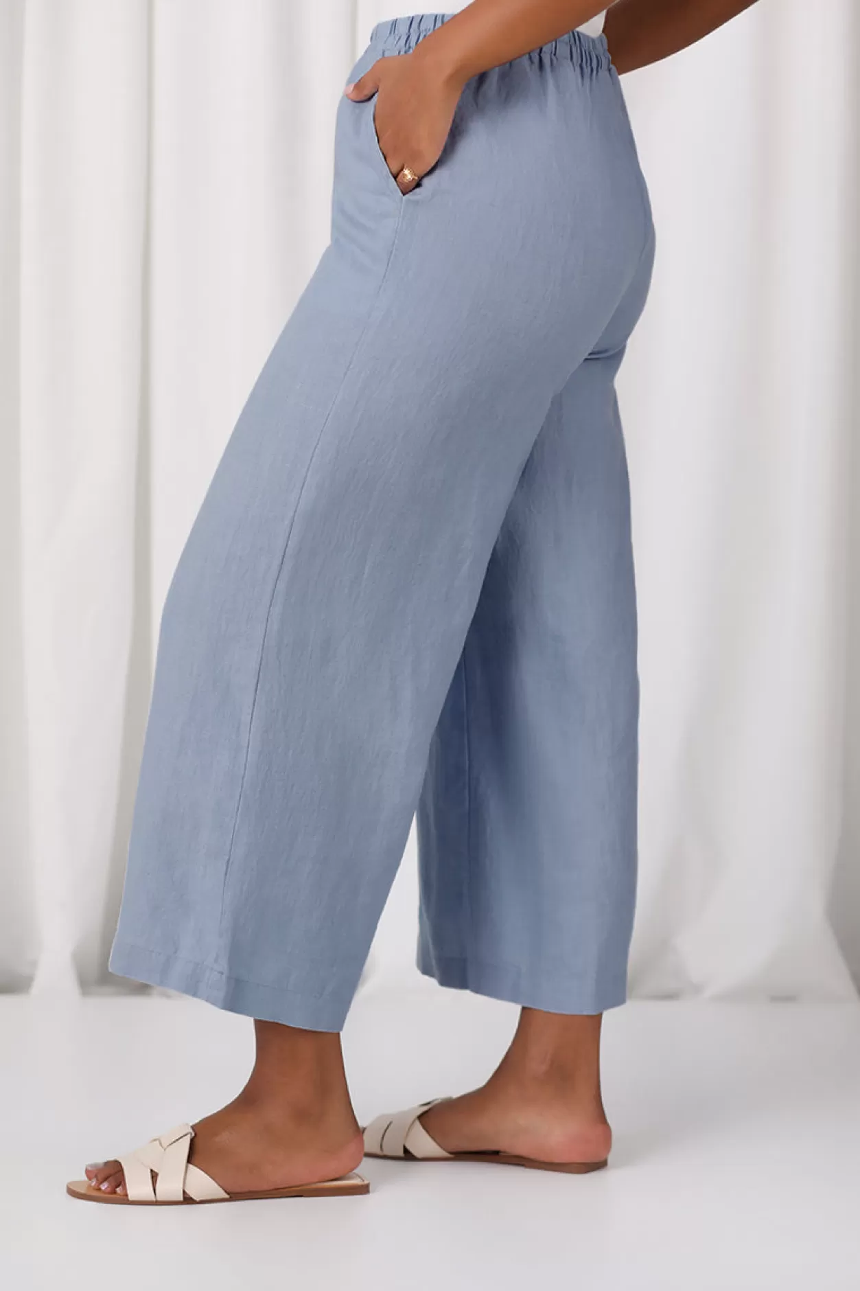 Women Sympli Linen Wide Leg Crop