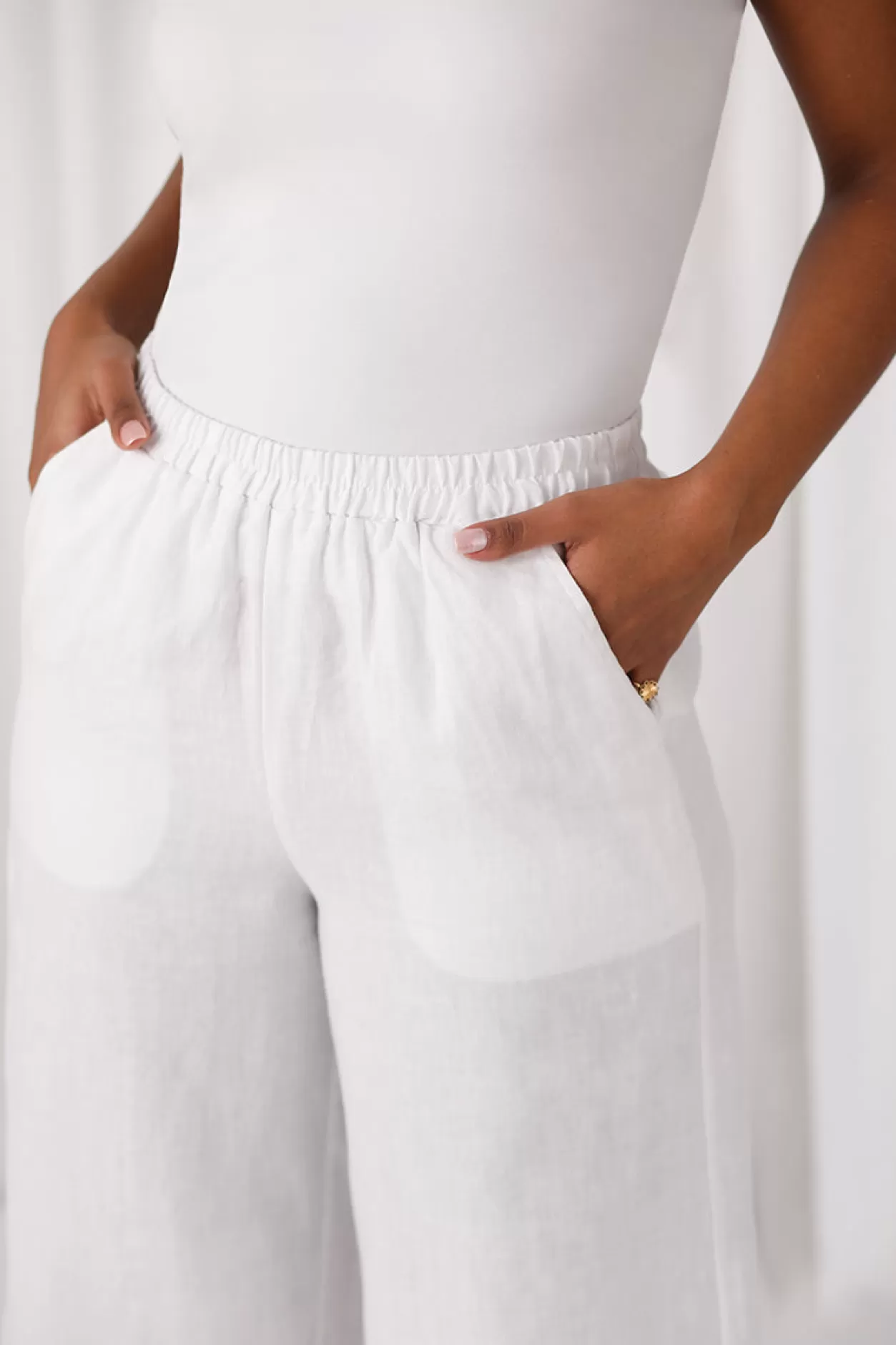 Women Sympli Linen Wide Leg Crop