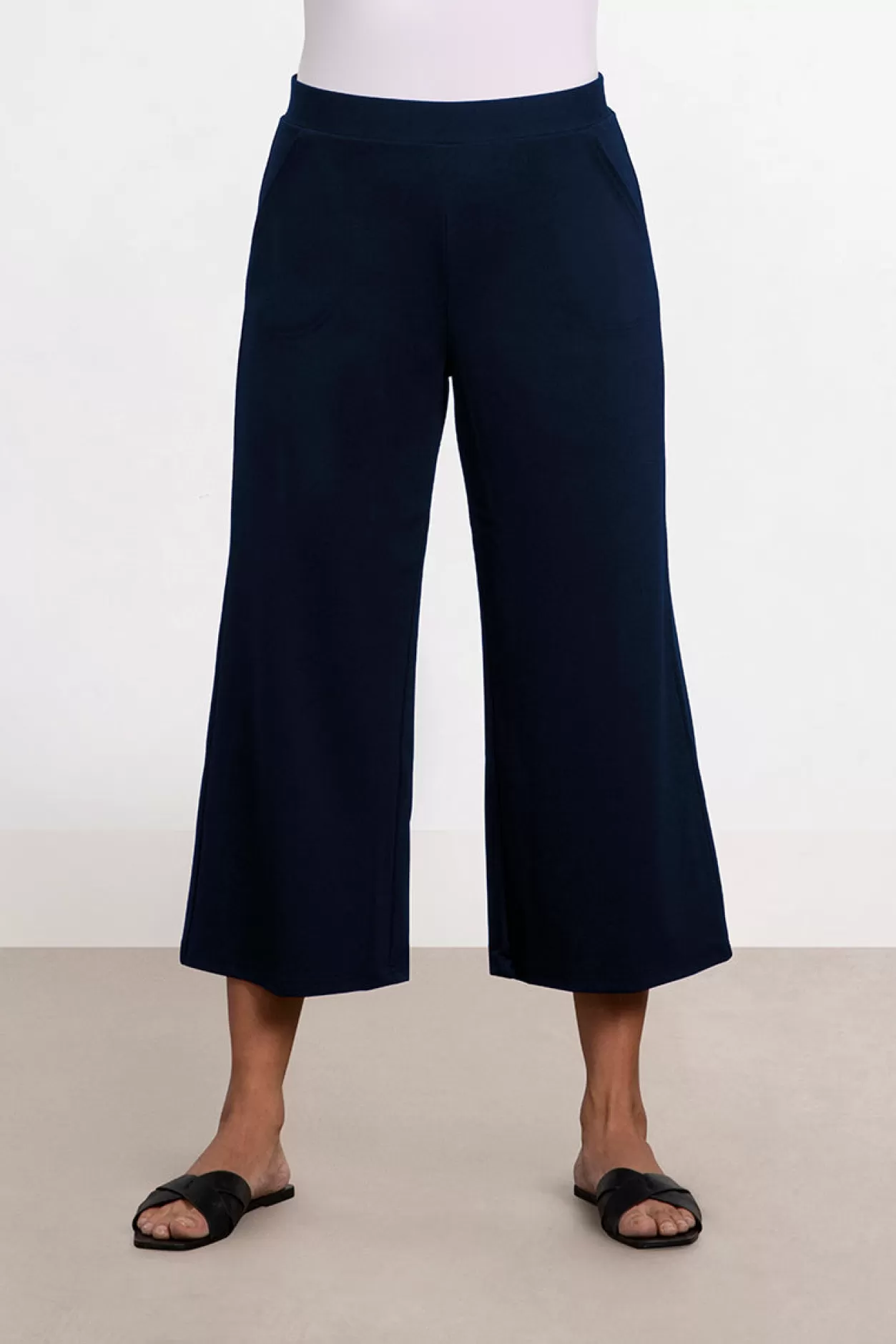 Women Sympli Lux Ponte Nu Wide Leg Crop