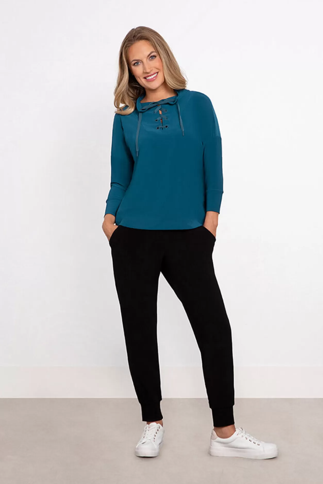 Women Sympli Lynk Pullover