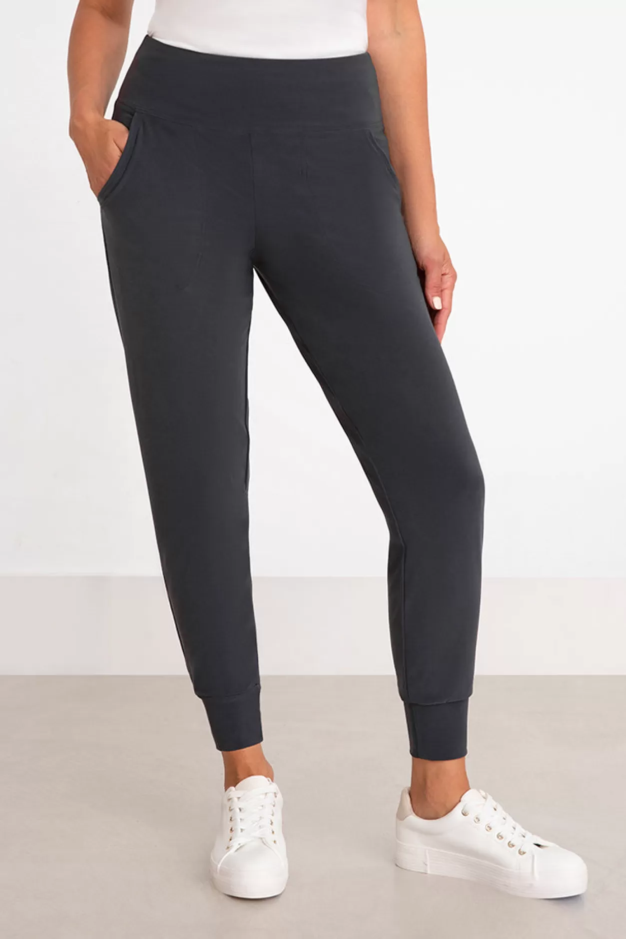 Women Sympli Motion Jogger