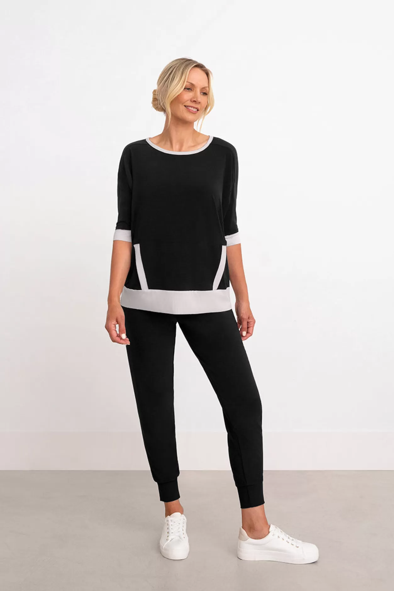 Women Sympli Motion Kangaroo Pocket Top