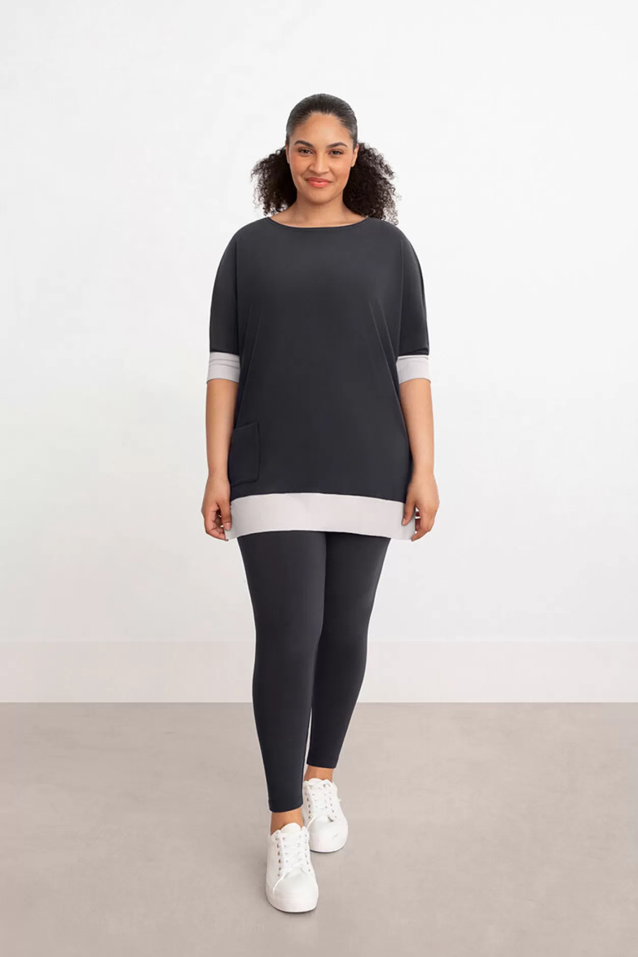 Women Sympli Motion Pocket Boxy Tunic