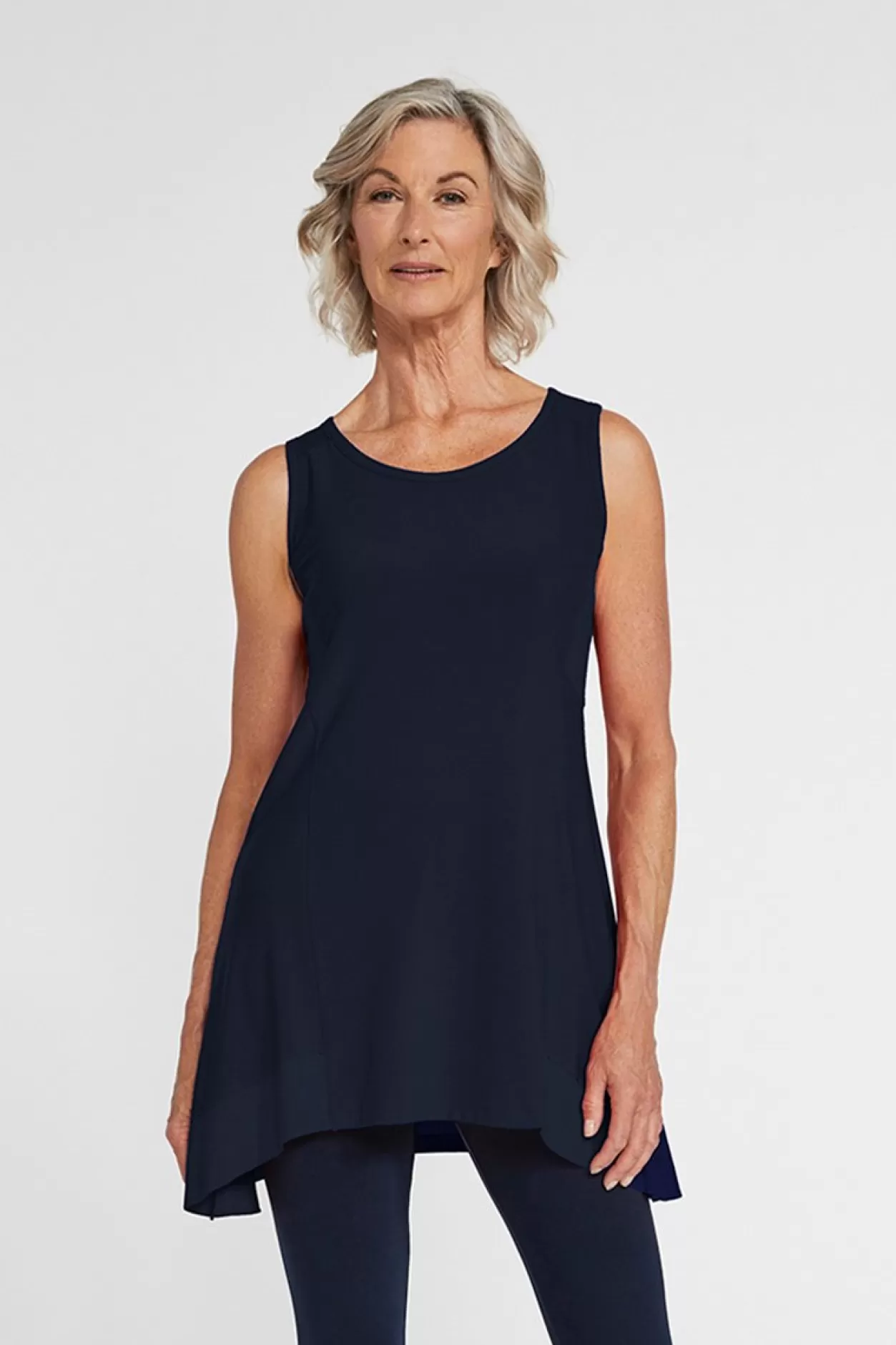 Women Sympli Motion Trim Tank