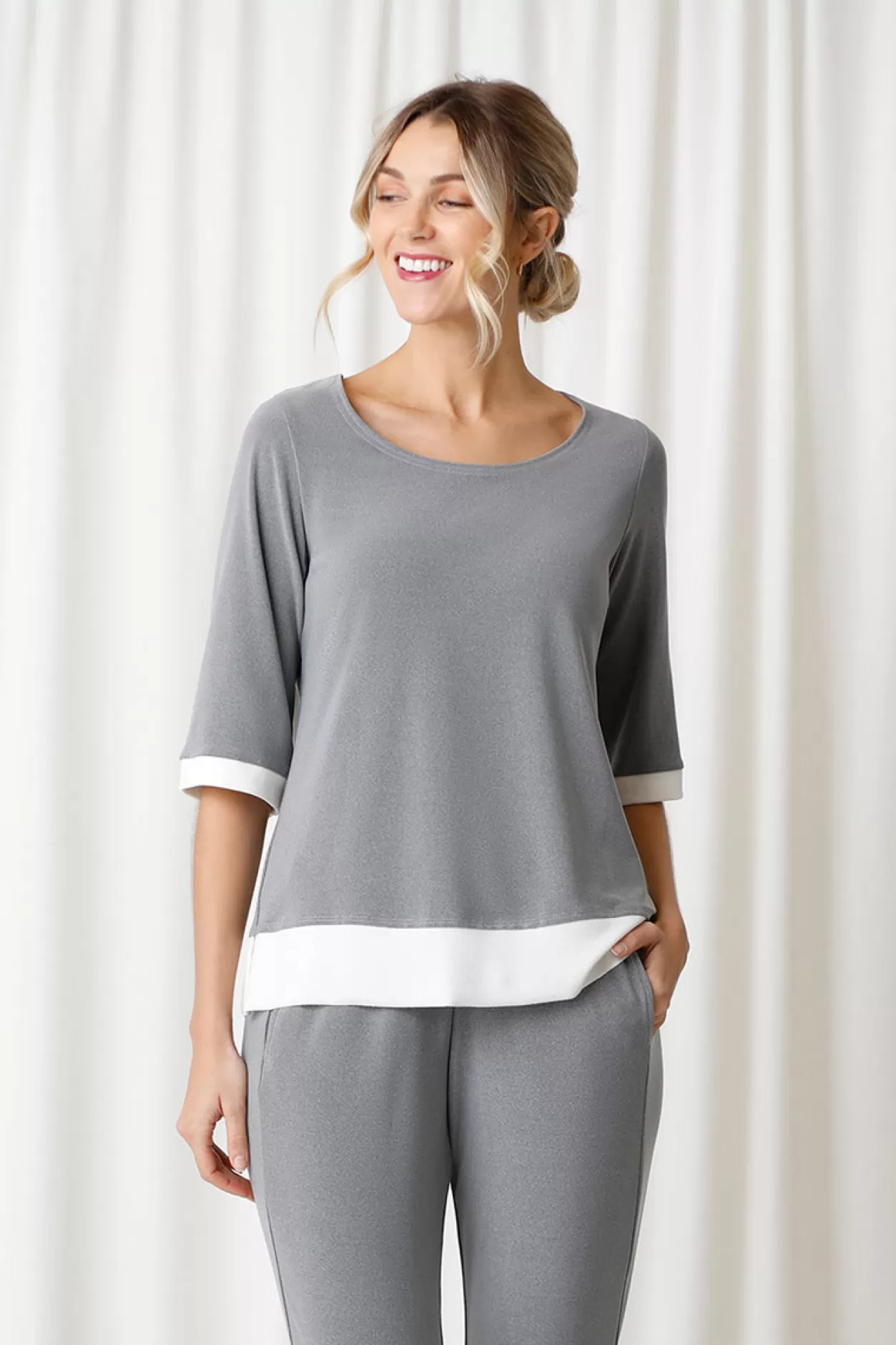 Women Sympli Motion Trim Top