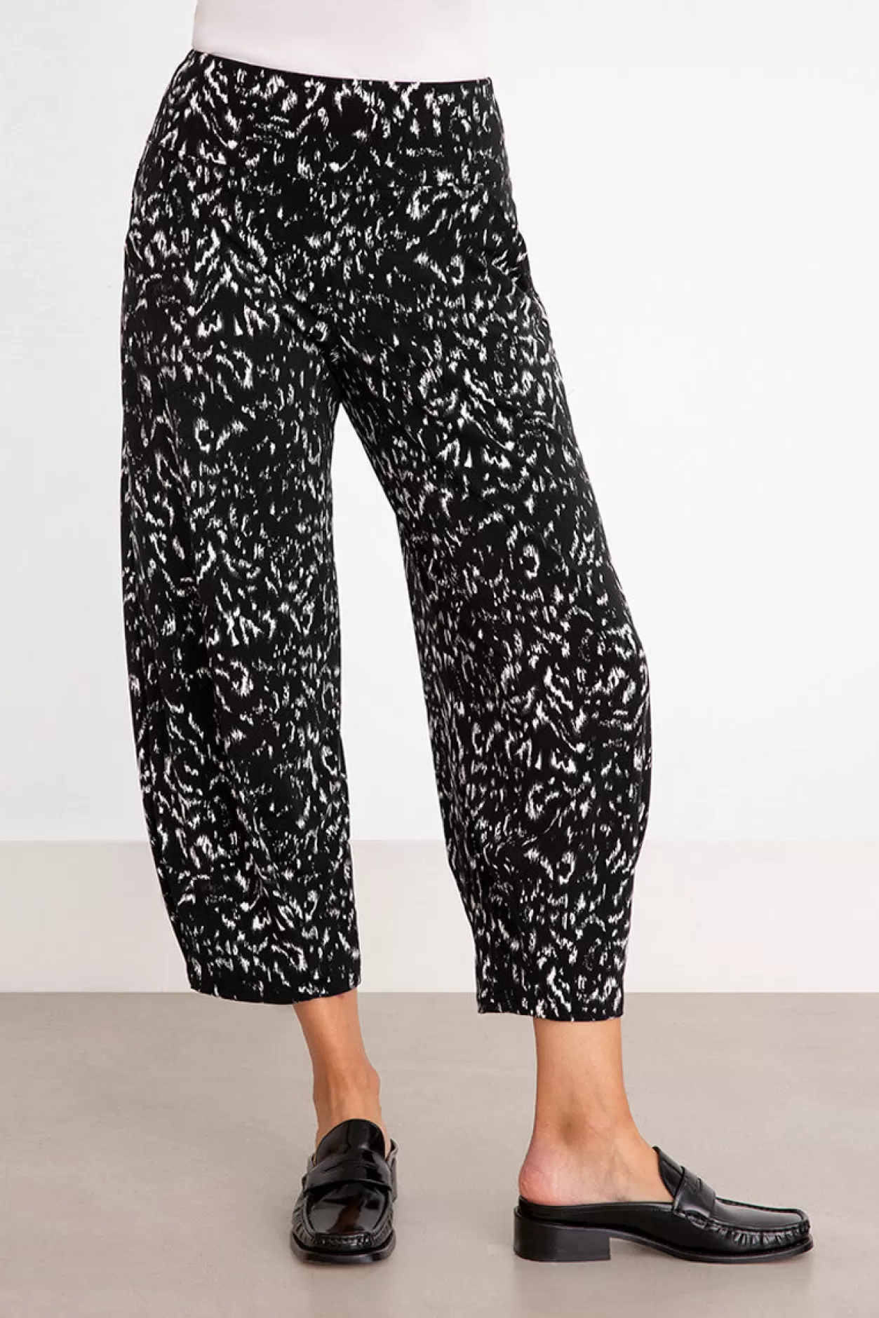 Women Sympli Narrow Lantern Pant