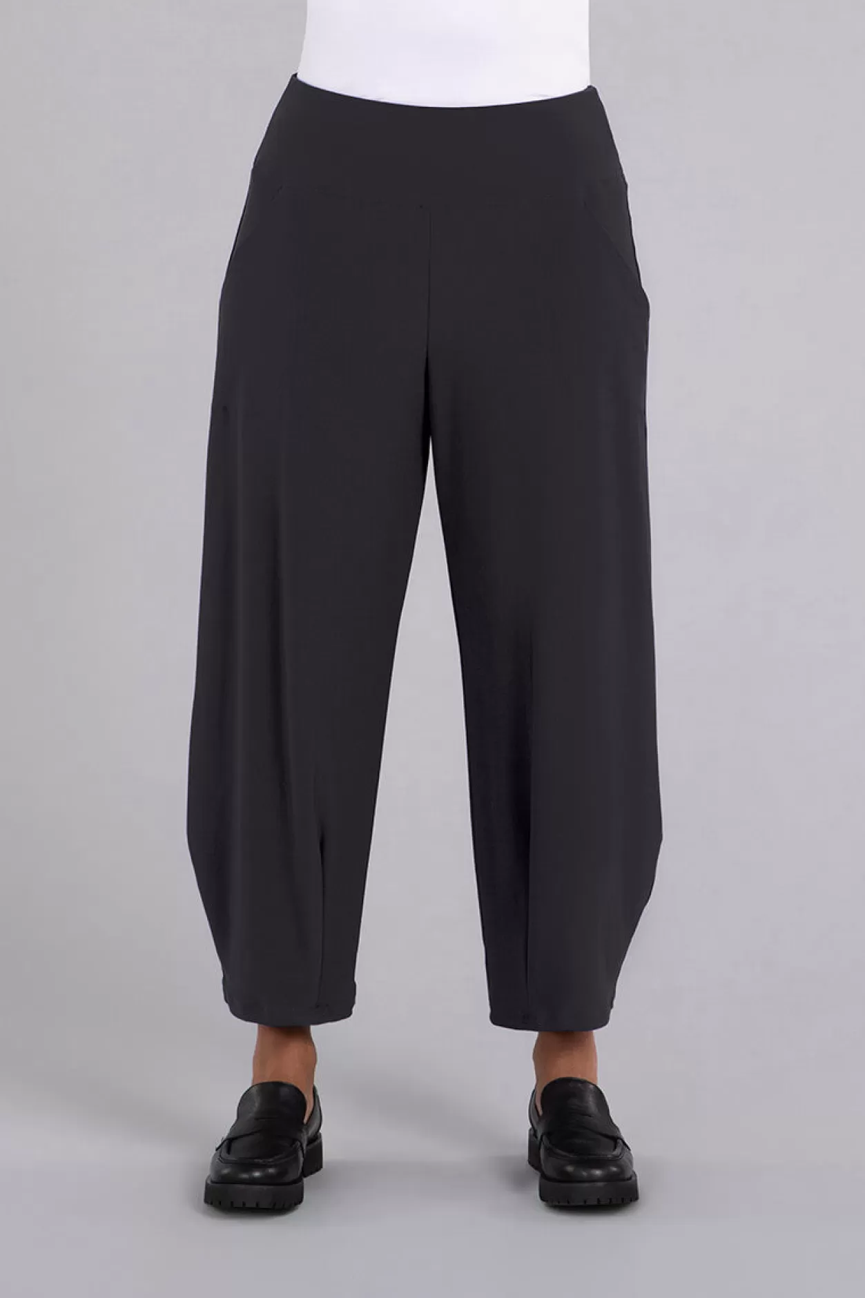 Women Sympli Narrow Lantern Pant