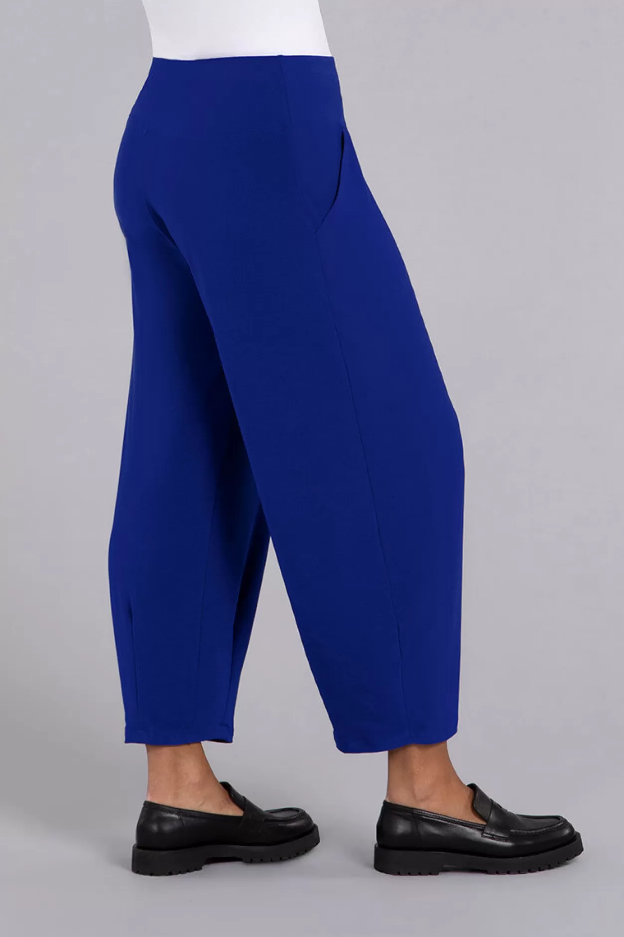 Women Sympli Narrow Lantern Pant