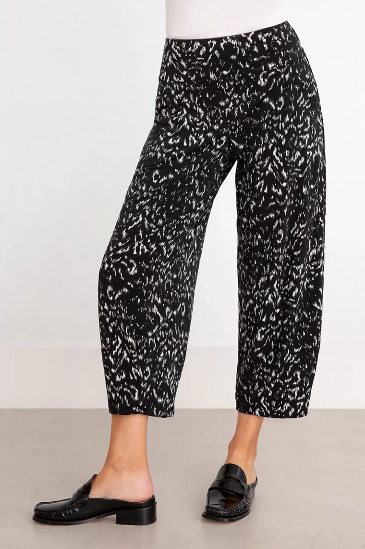 Women Sympli Narrow Lantern Pant