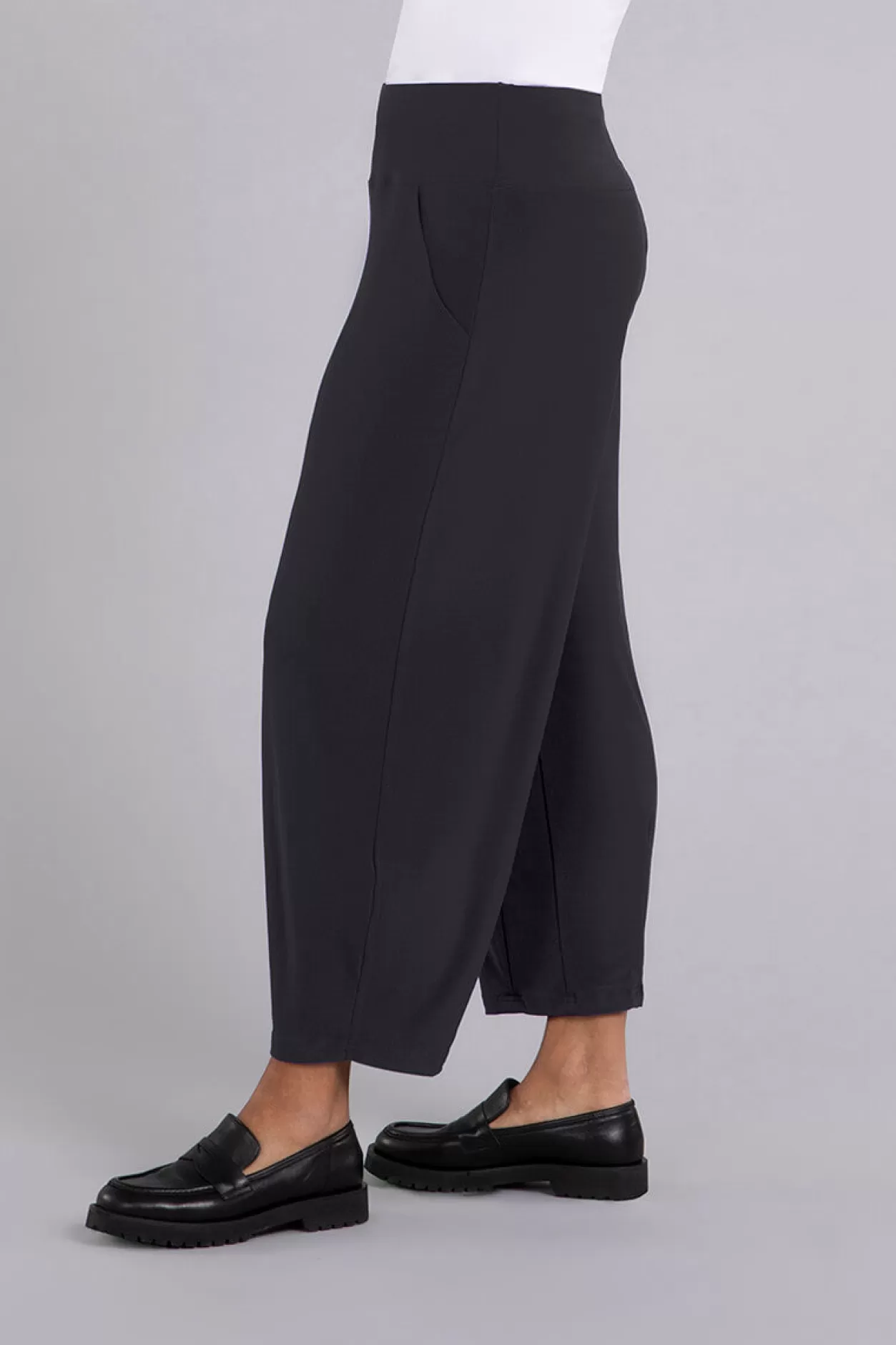 Women Sympli Narrow Lantern Pant