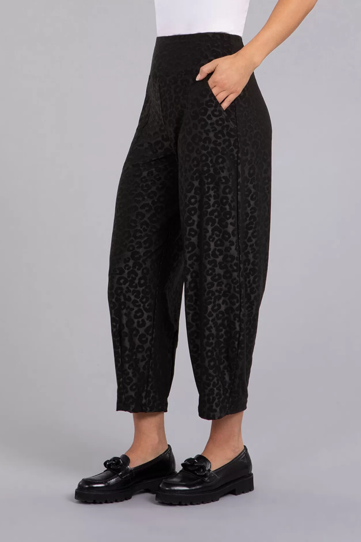 Women Sympli Narrow Lantern Pant