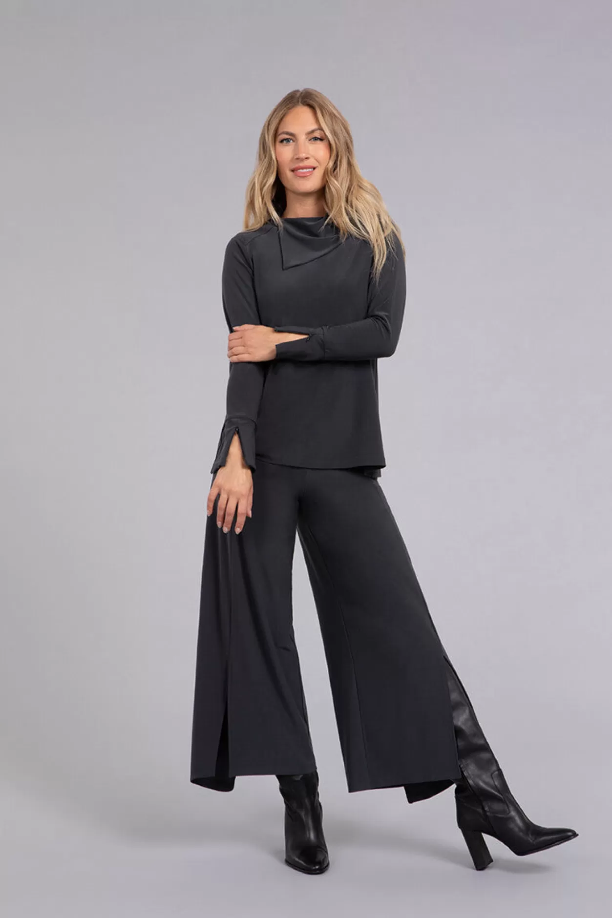 Women Sympli Nu Jolt Pant