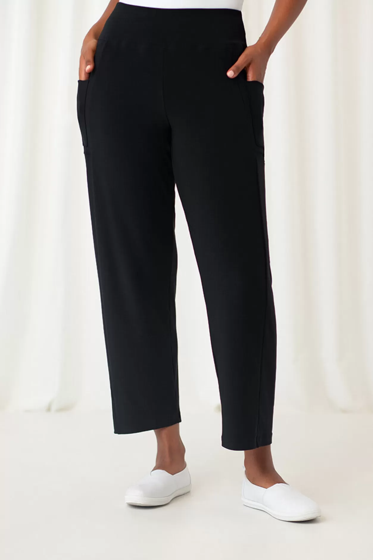 Women Sympli Pocket Ankle Pant