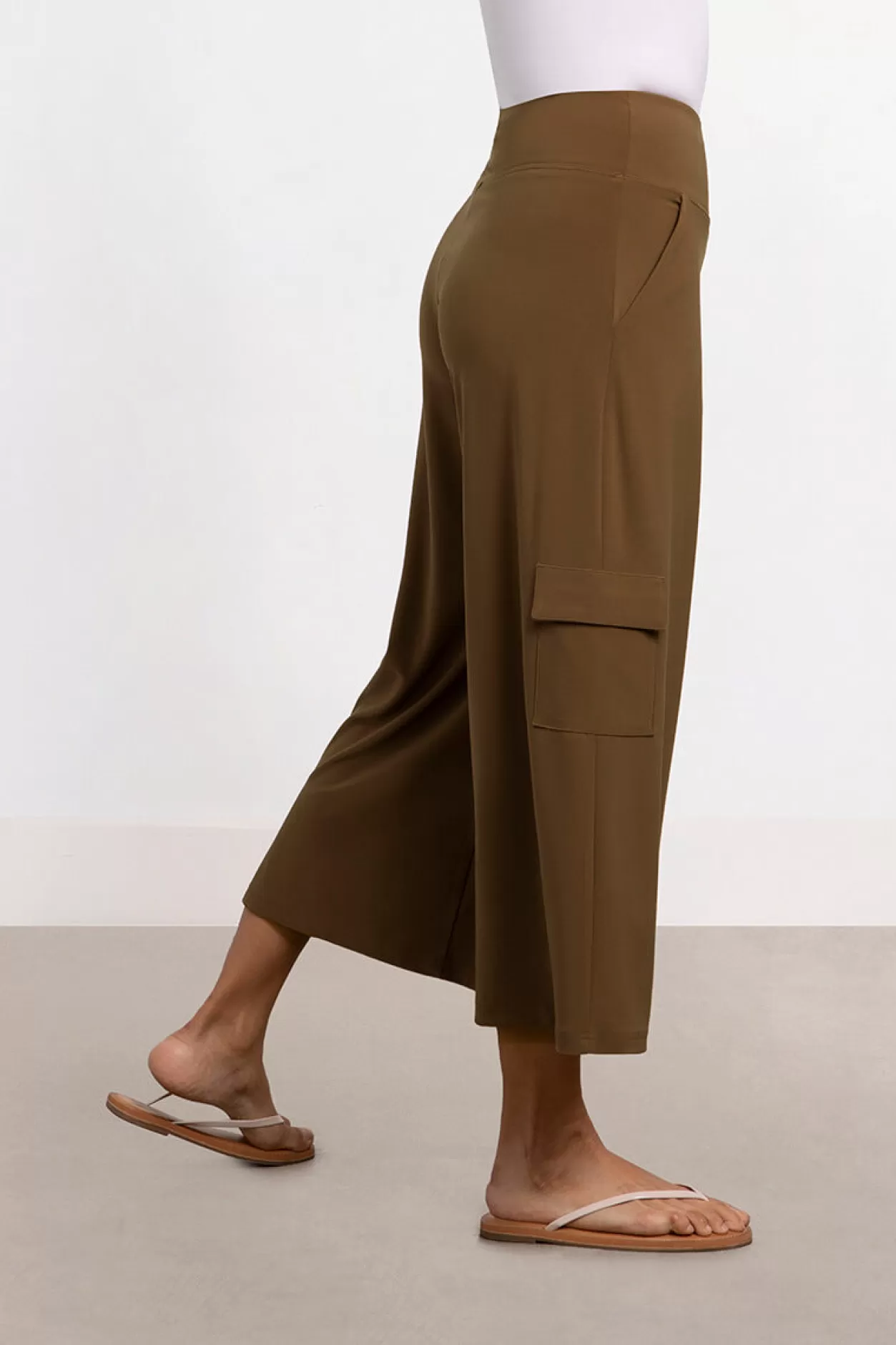 Women Sympli Safari Wide Leg Crop