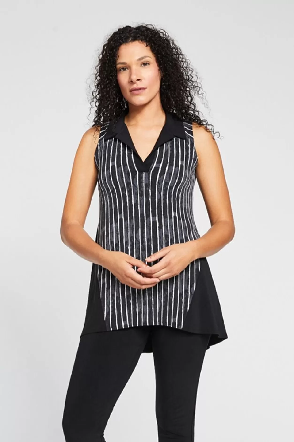 Women Sympli Sleeveless Bop Top