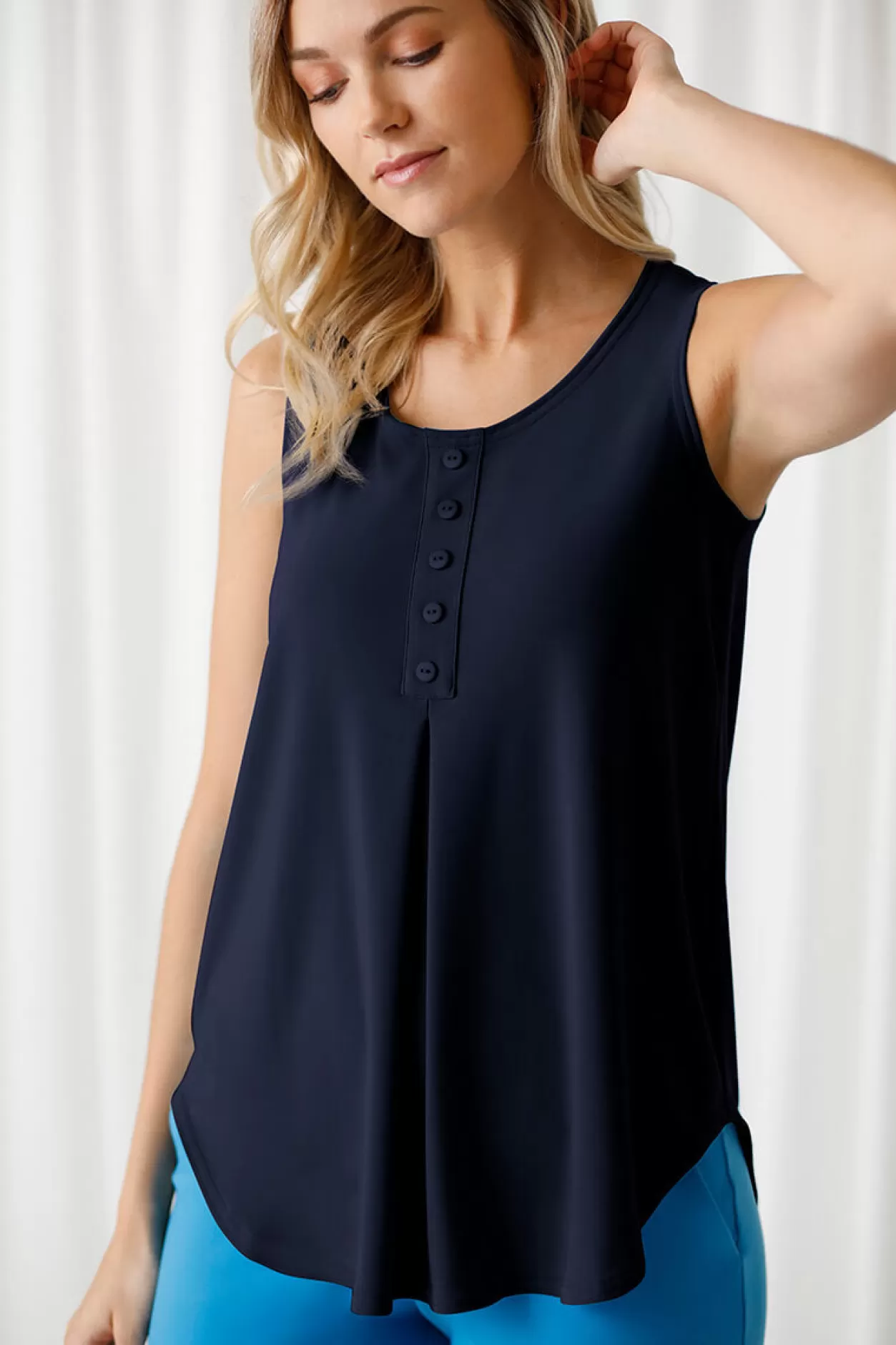 Women Sympli Sleeveless Diva Henley