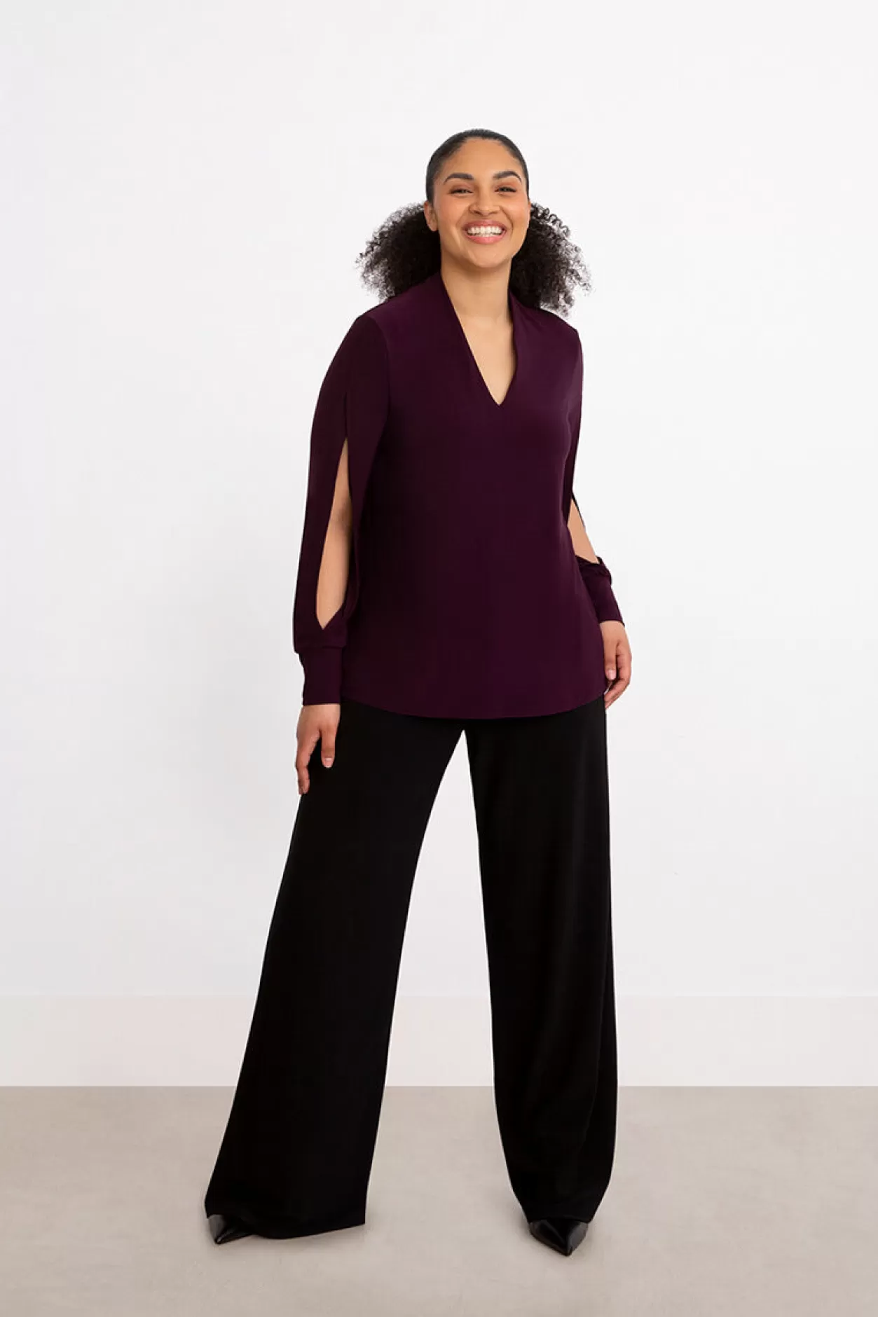 Women Sympli Split Sleeve V-Neck Top