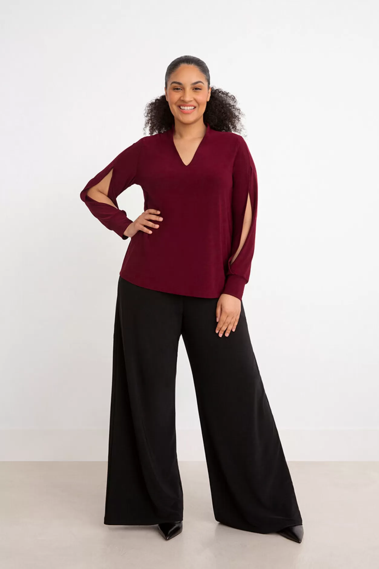 Women Sympli Split Sleeve V-Neck Top