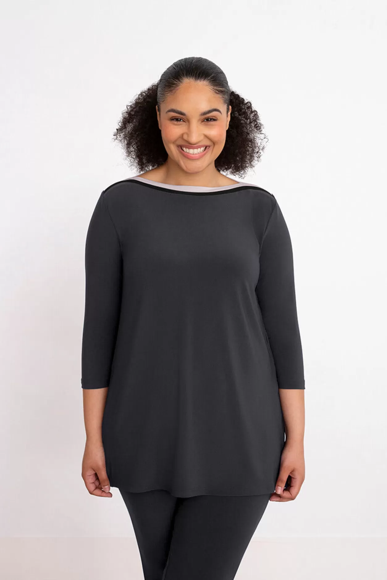 Women Sympli Underline Boat Neck Tunic