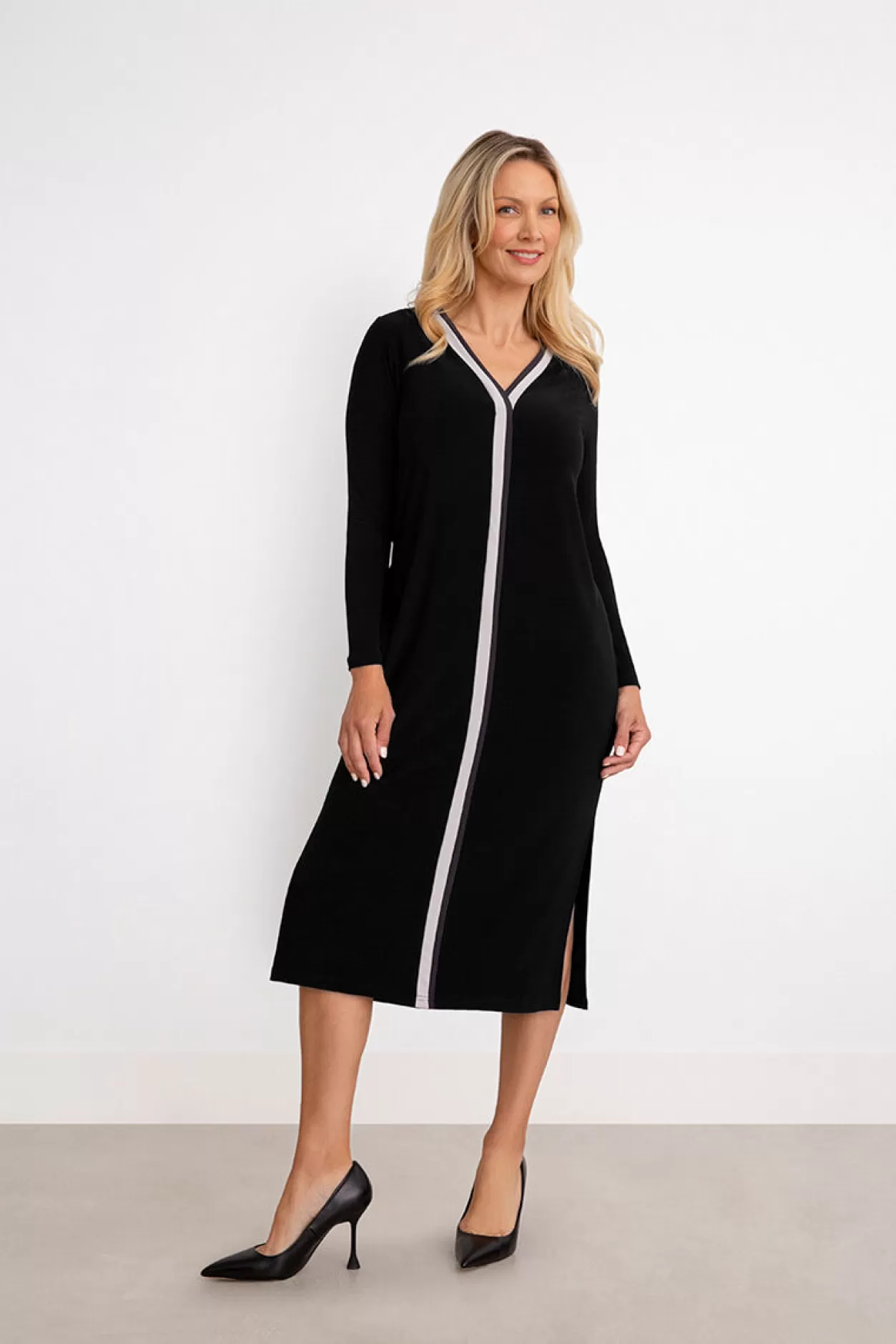 Women Sympli Underline V-Neck Dress