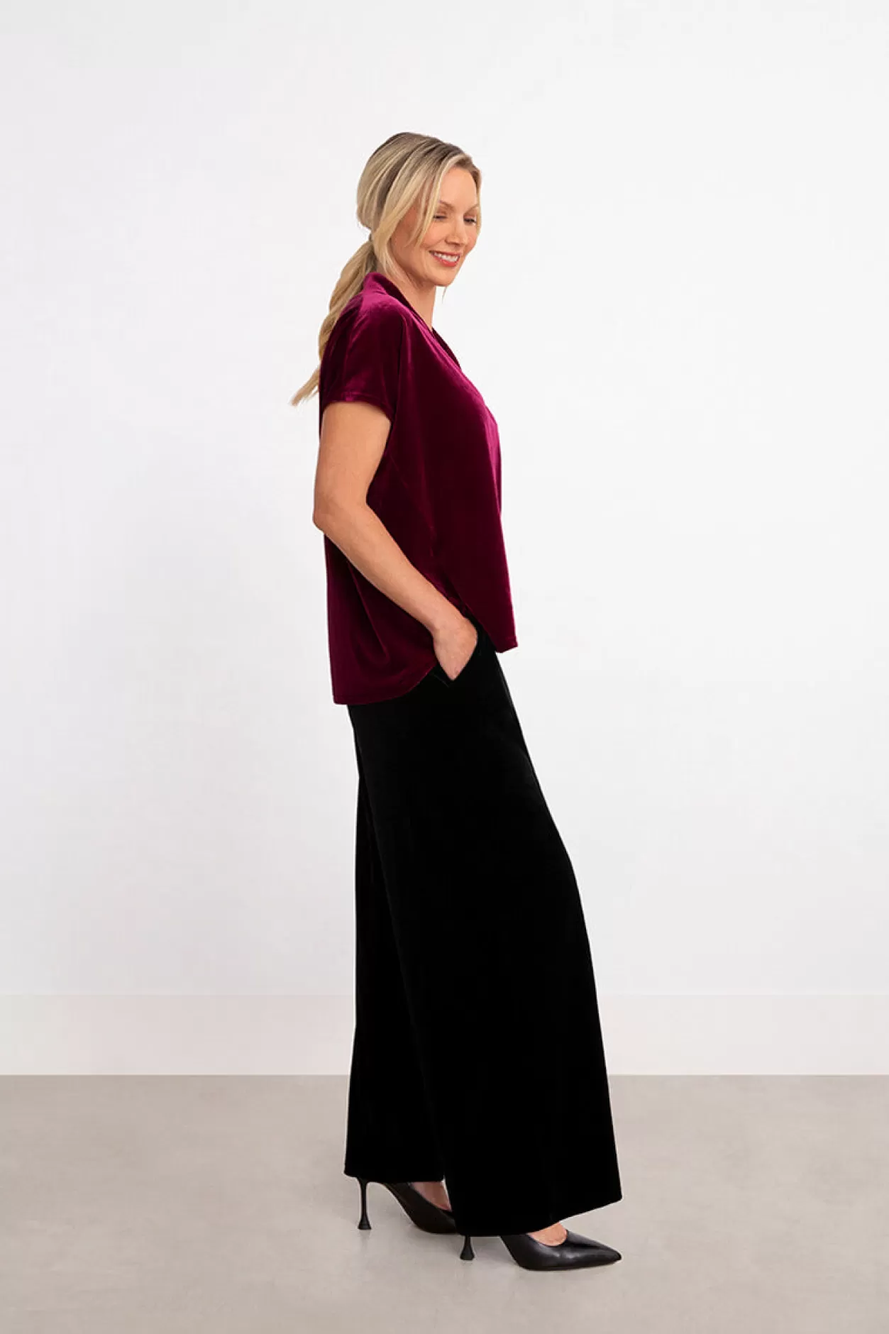 Women Sympli Velvet Deep V Top