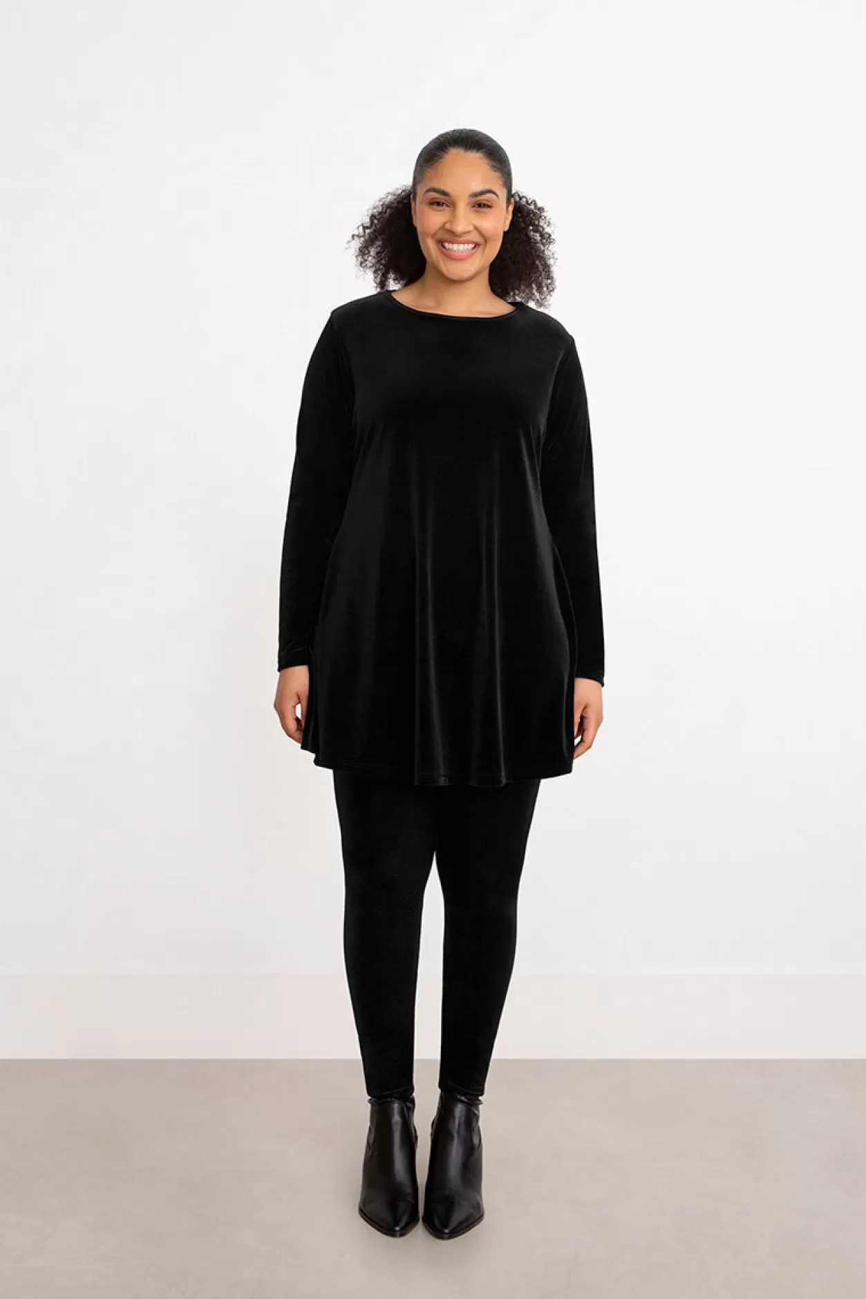 Women Sympli Velvet Nu Trapeze Tunic