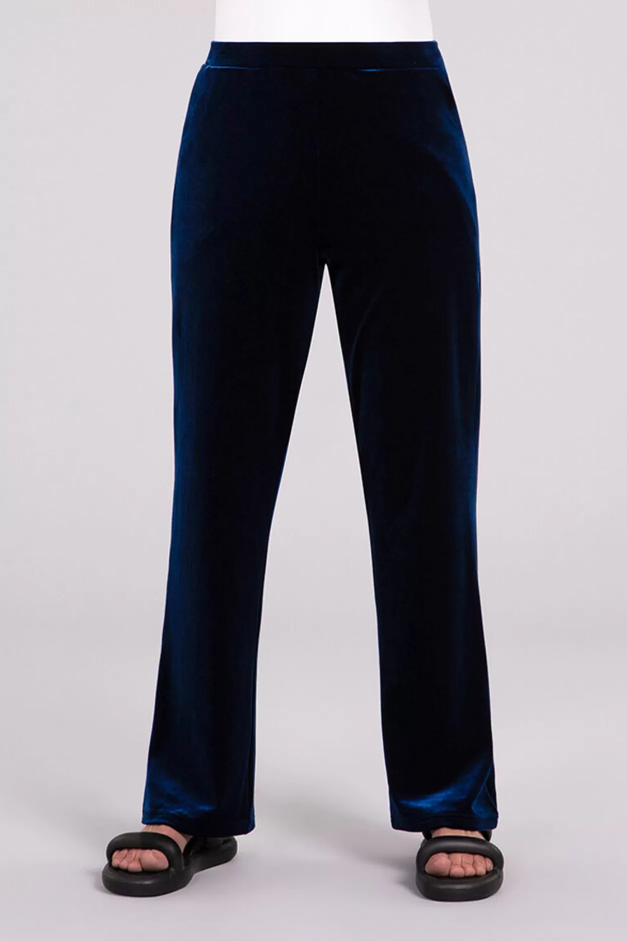 Women Sympli Velvet Straight Leg Pant