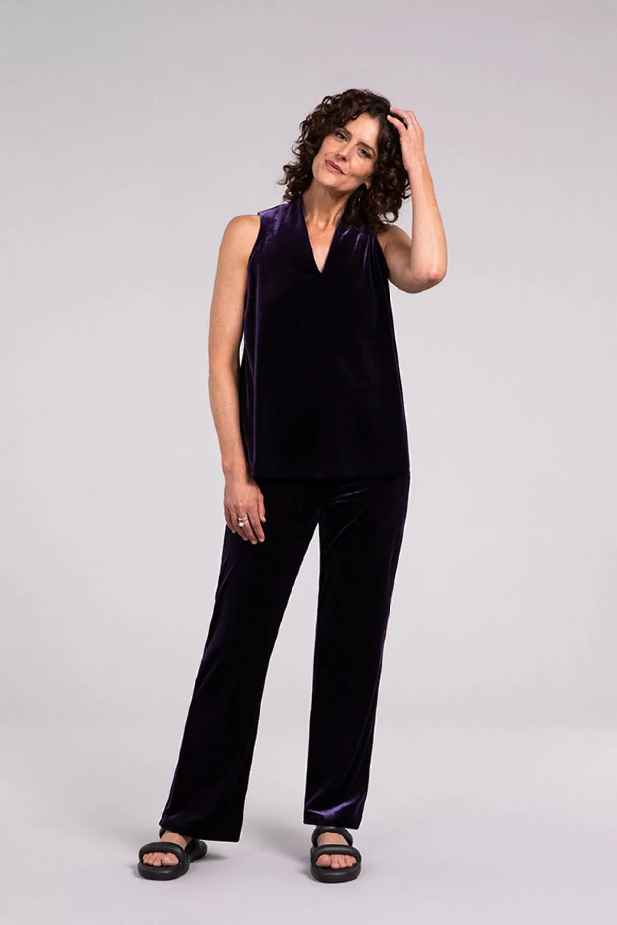 Women Sympli Velvet Straight Leg Pant