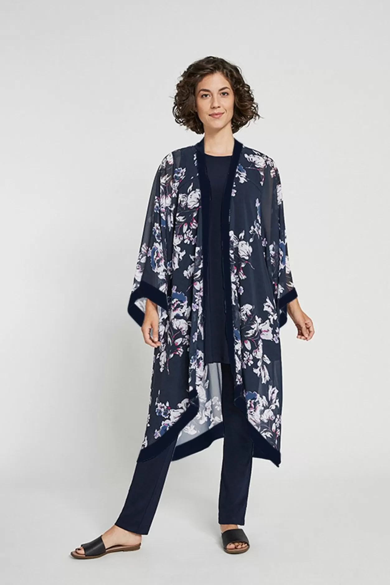 Women Sympli Whisper Long Kimono