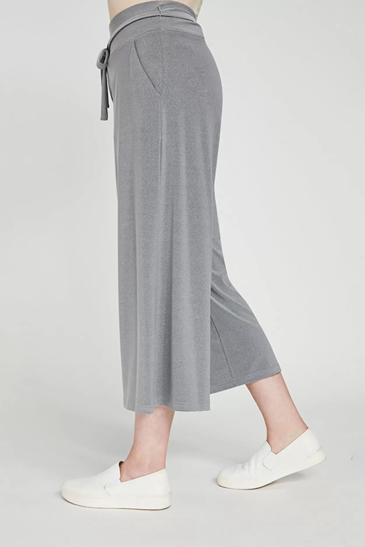 Women Sympli Wide Leg Trouser Crop