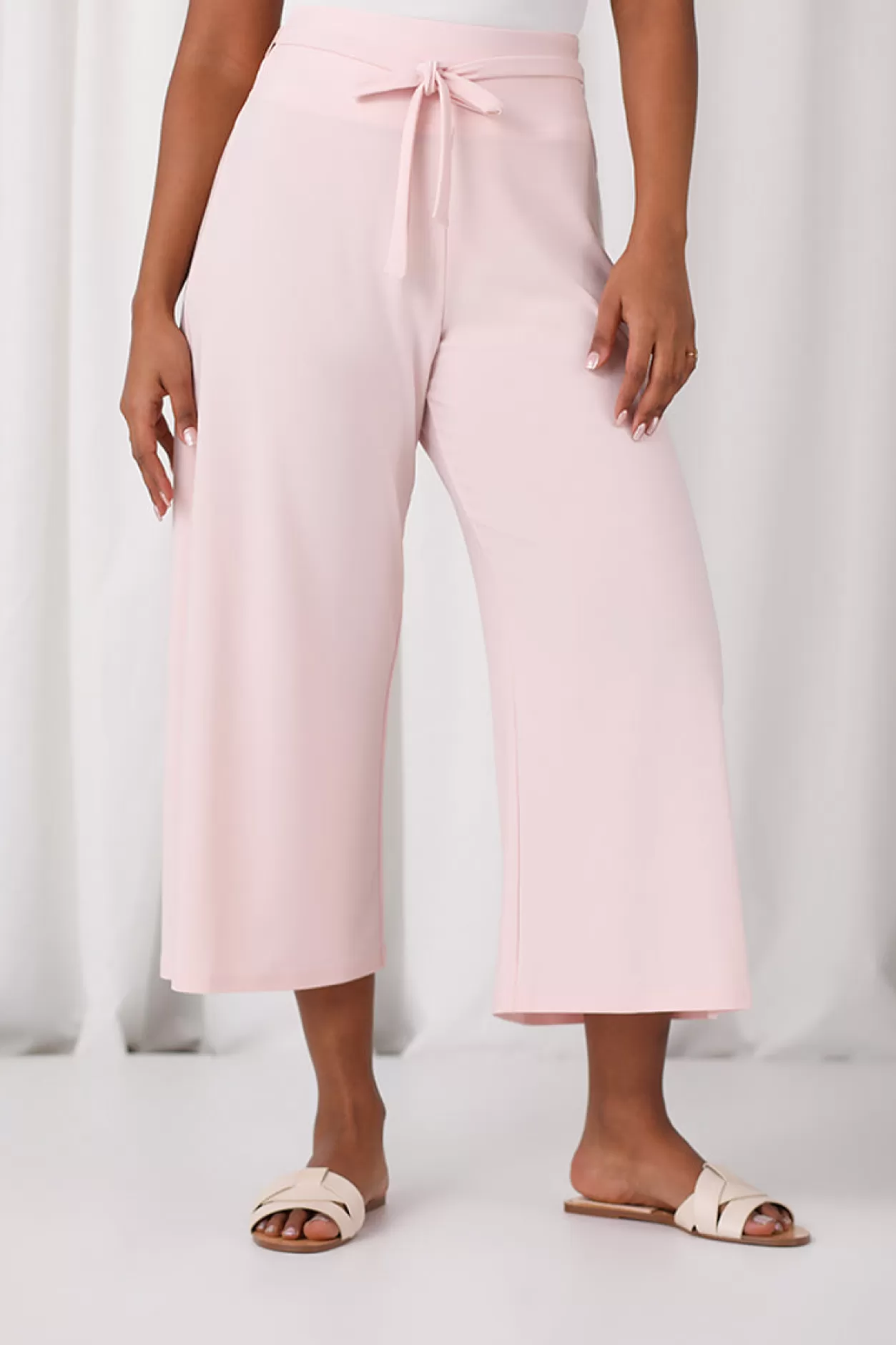 Women Sympli Wide Leg Trouser Crop