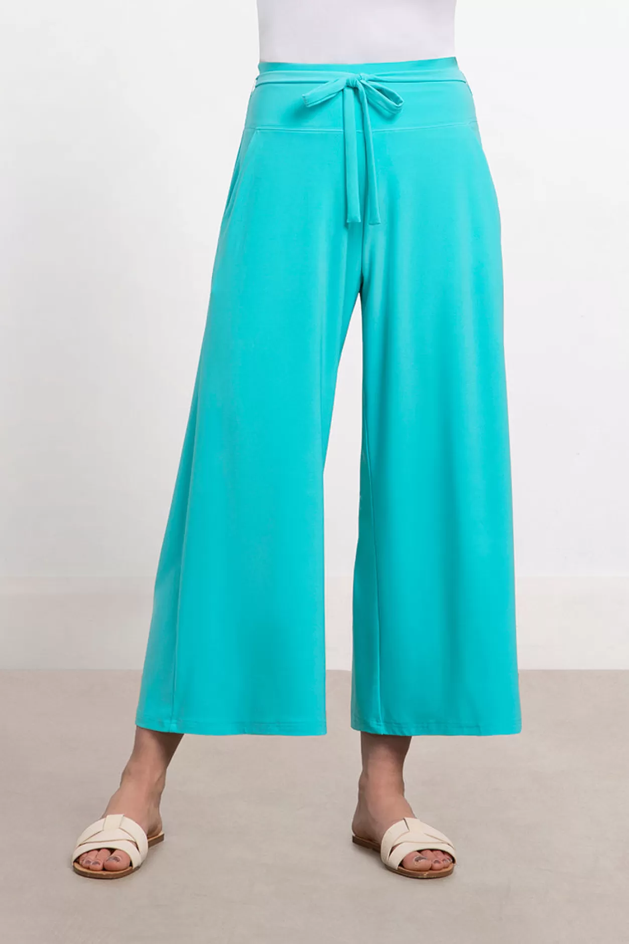 Women Sympli Wide Leg Trouser Crop